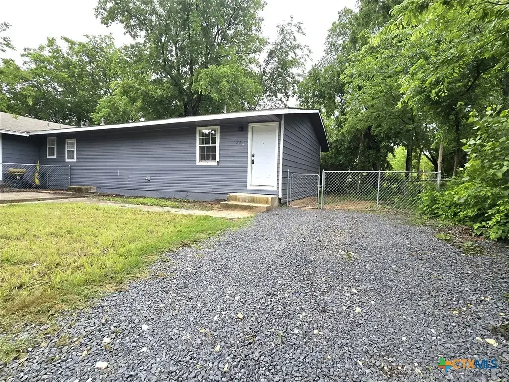 202 Marston Street B, Copperas Cove
