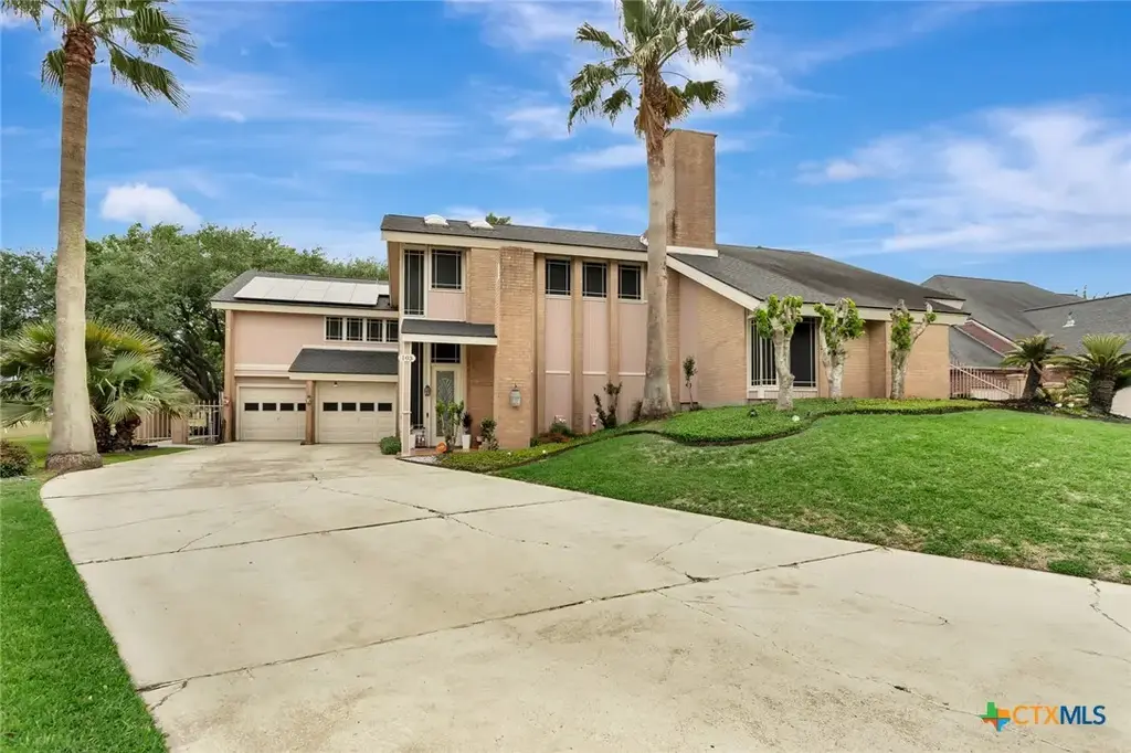 103 Tracy Lane, Victoria