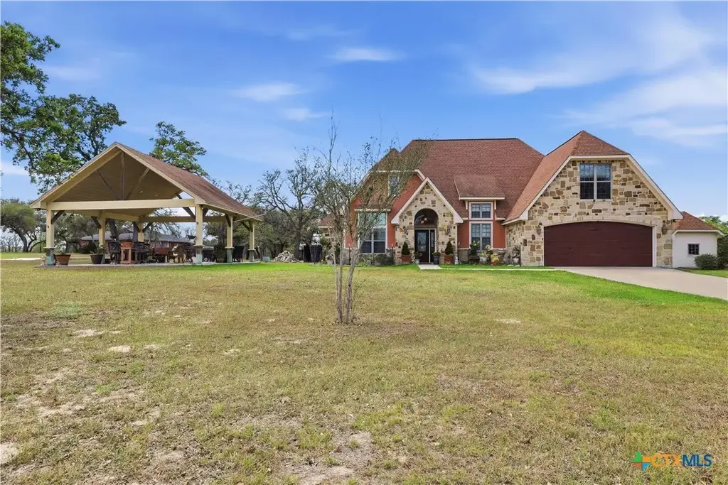 790 Spanish Grant Road, Goliad