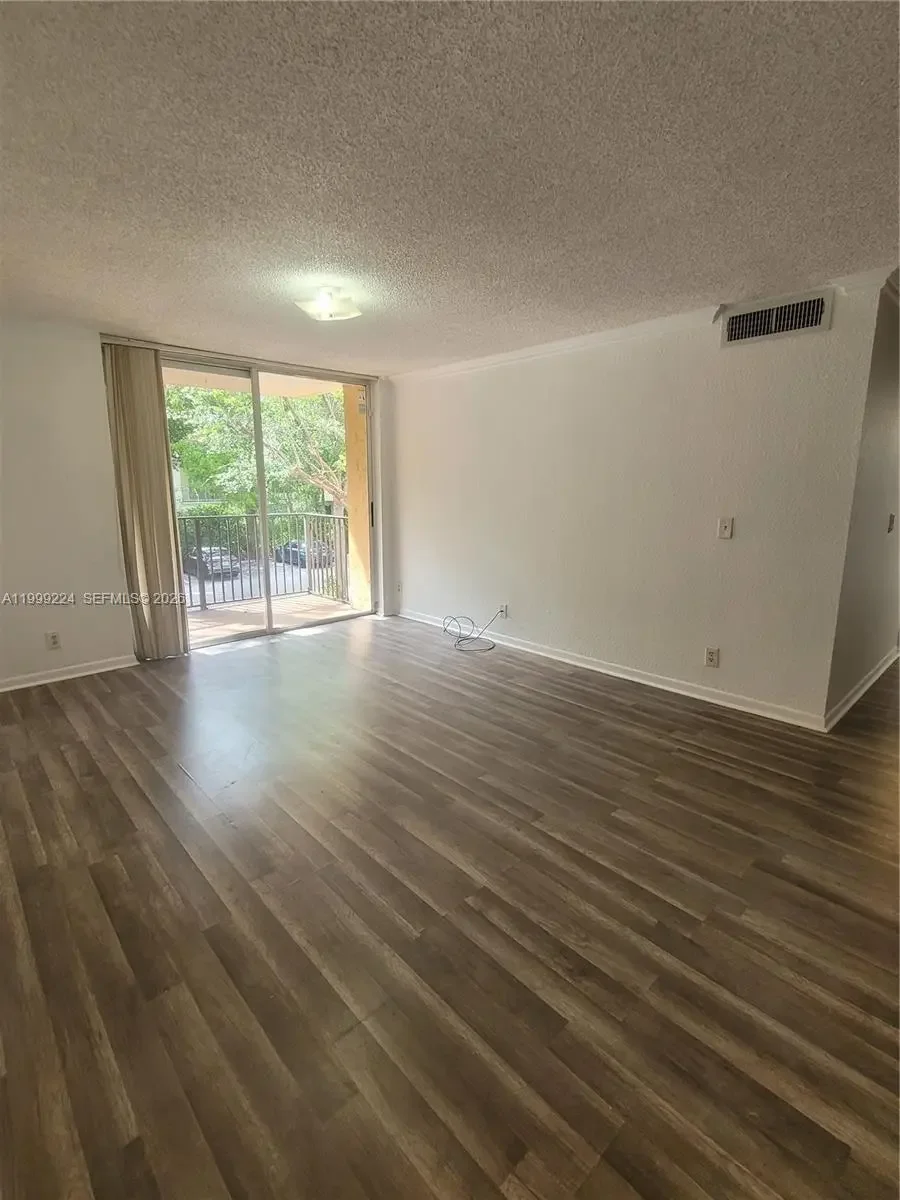 Photo of Listing #A11999224