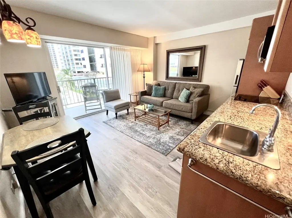 2440 Kuhio Avenue # 507, Honolulu