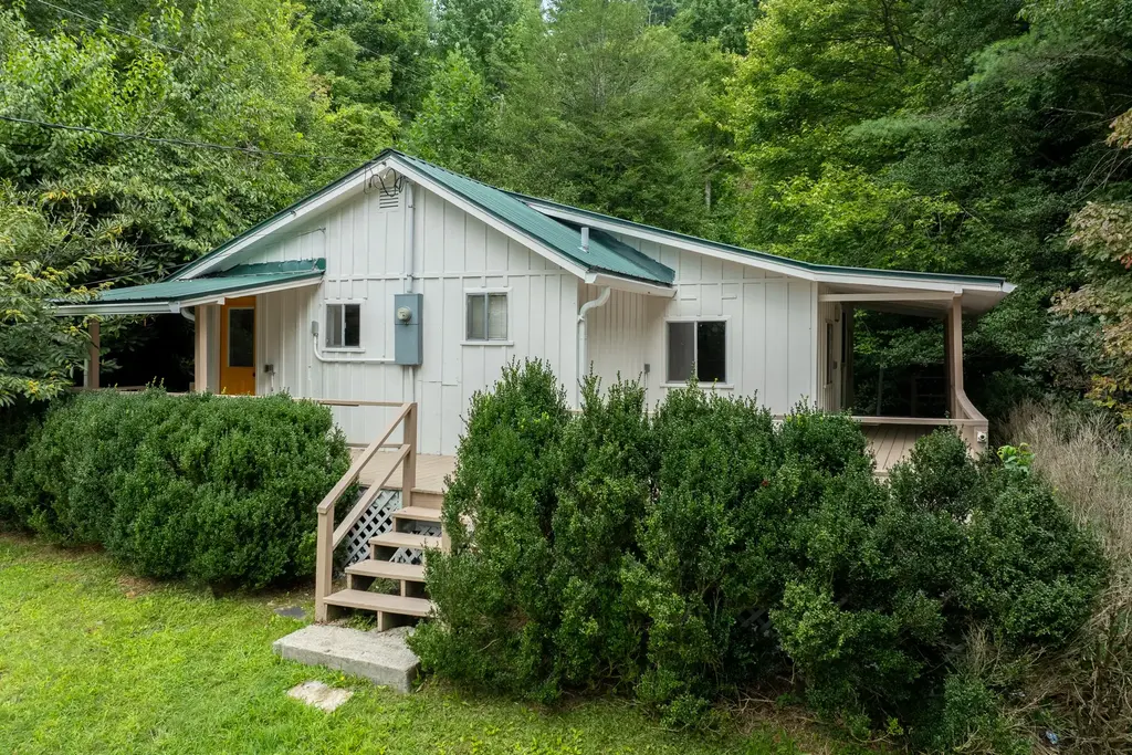 169 Sage Circle, Glenville