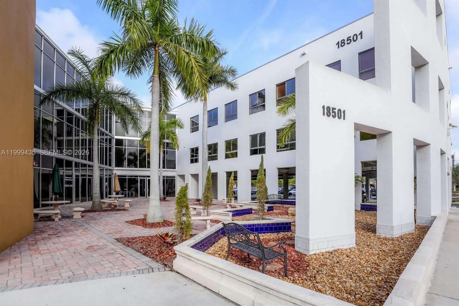 Photo of Listing #A11999435