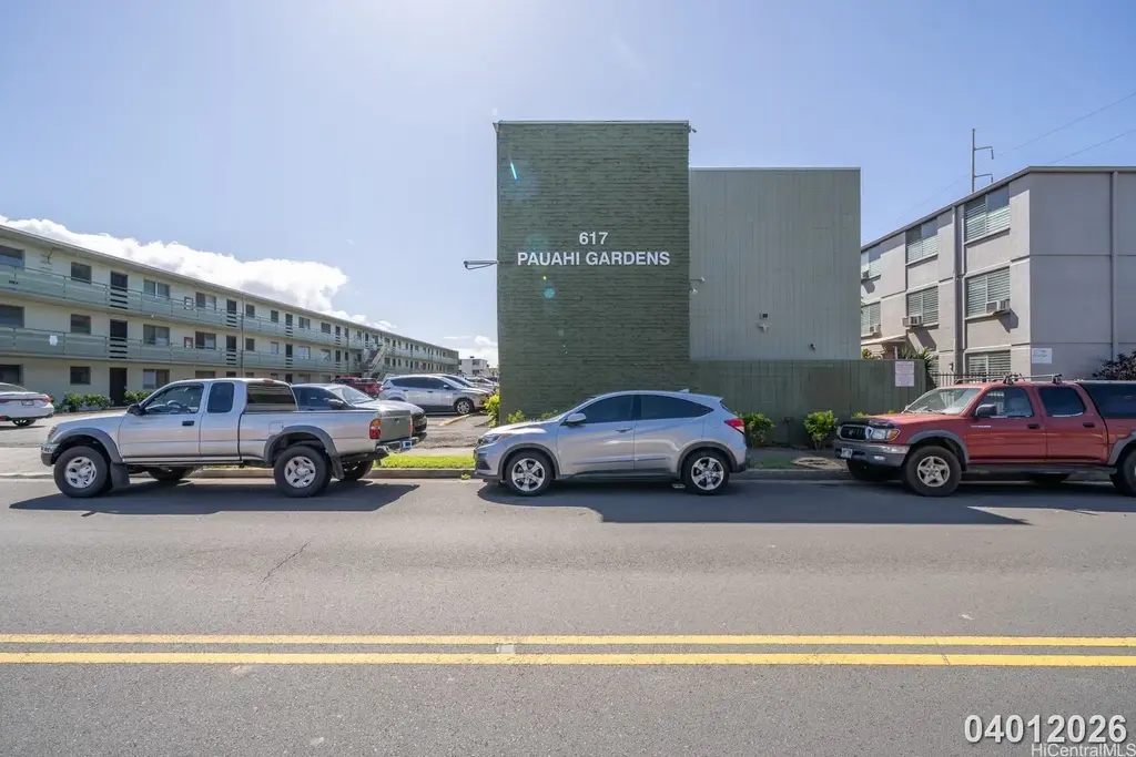 617 Mcneill Street # 302, Honolulu
