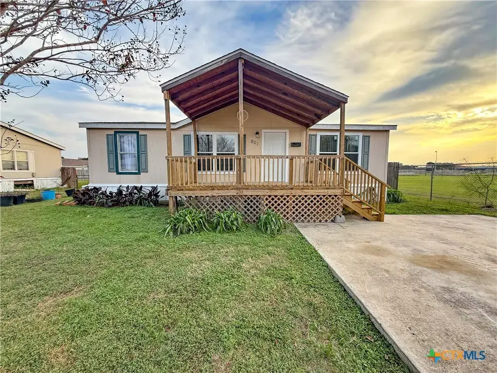 801 E Mesquite Lane, Victoria