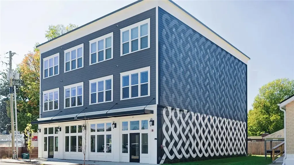 310 Holcomb Street, Springdale