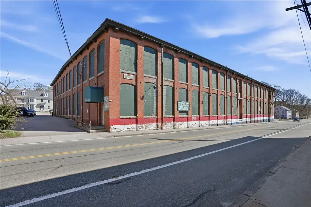 770 Main St, West Warwick