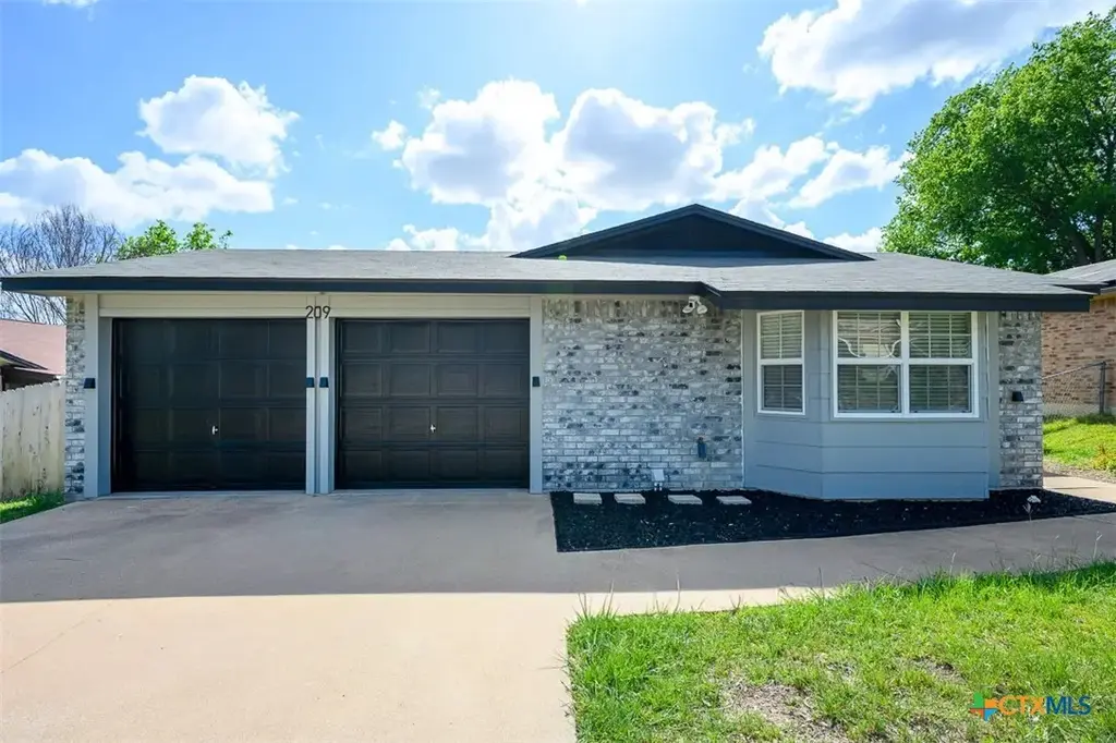 209 W Hogan Drive, Copperas Cove