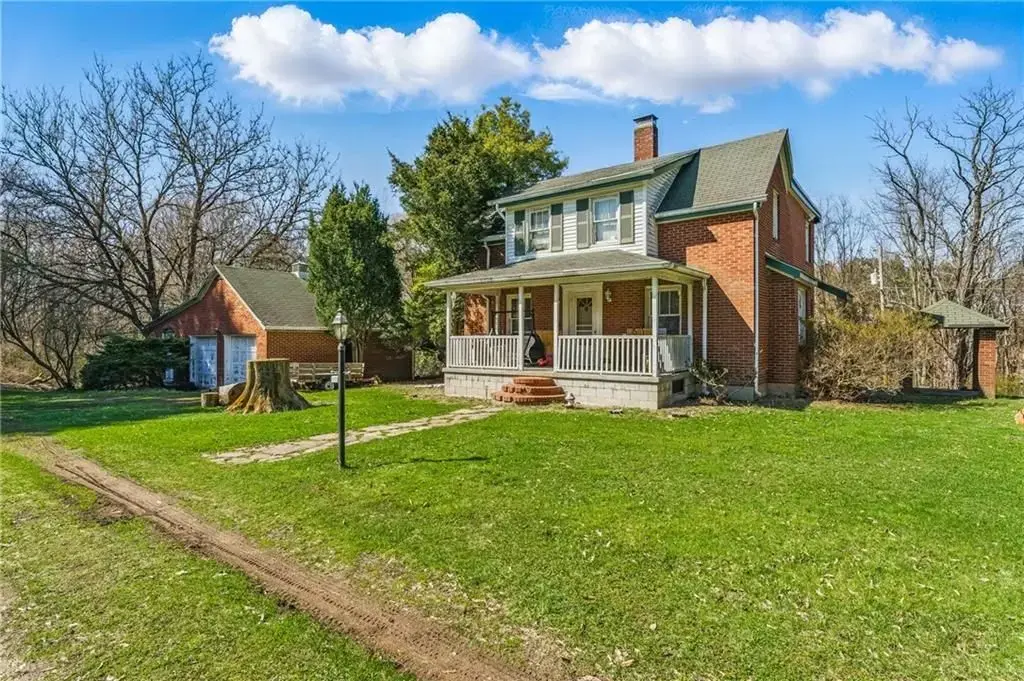 143 Gracie Lane, Adams