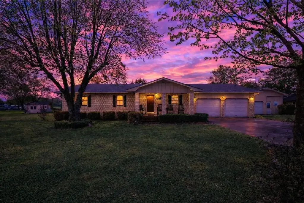 69986 Highway 59, Westville