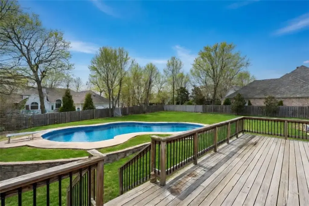 3028 Willow Bend Circle, Springdale