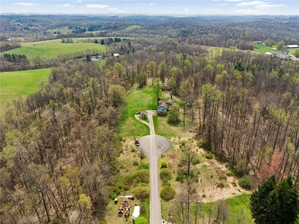 202r Eagles Lane , Murrysville