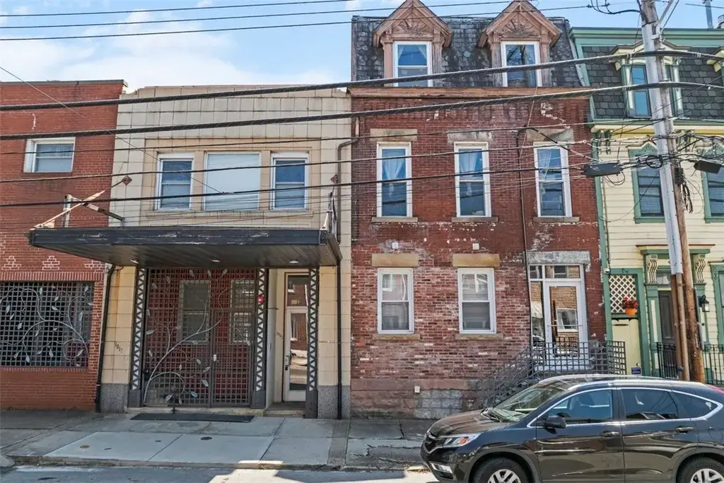 1912 Jane Street A, South Side