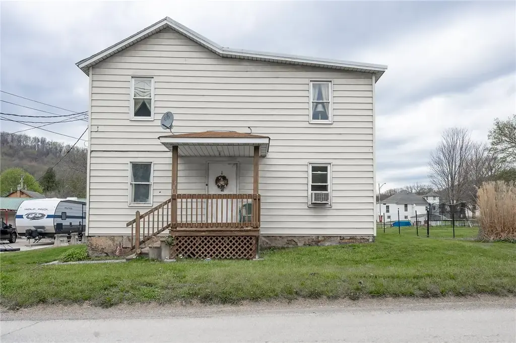 185 Front Street , E/W Wheatfield