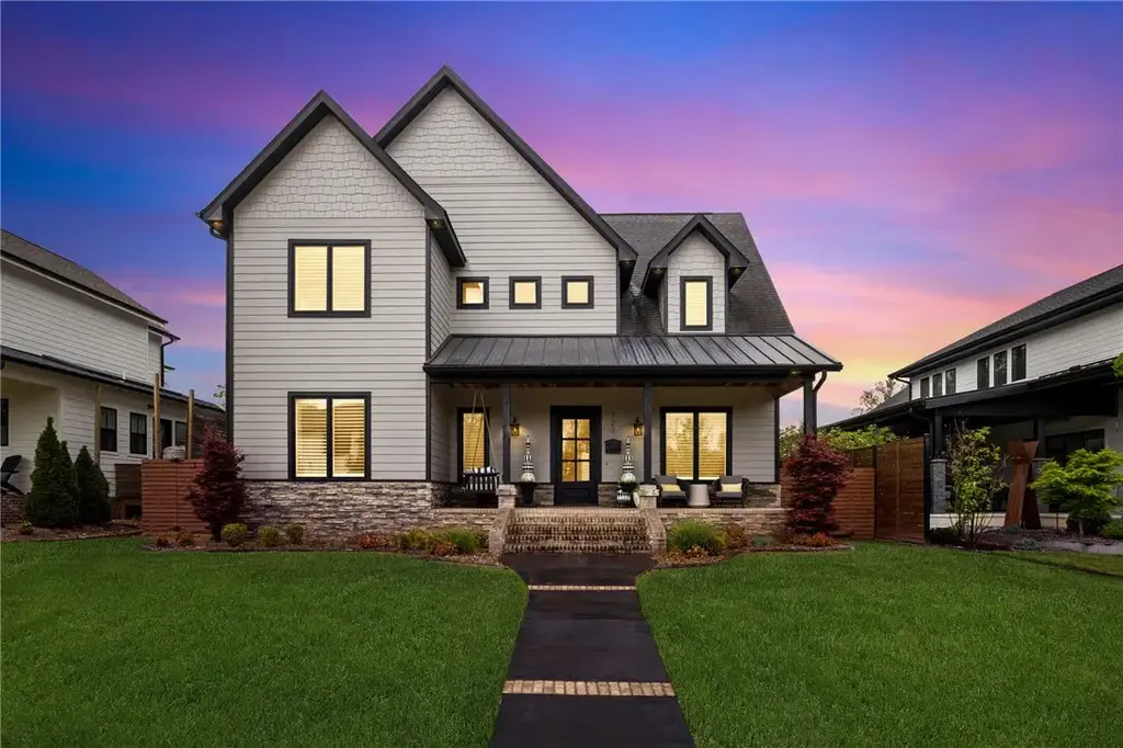 722 Ne 2nd Street, Bentonville