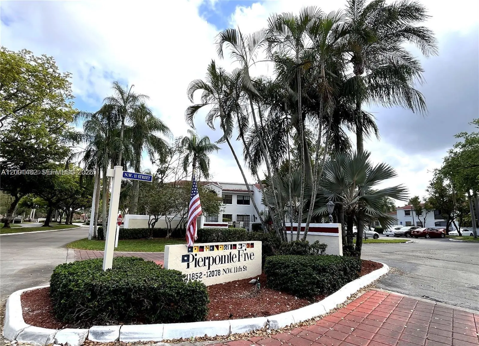 Photo of Listing #A12001482