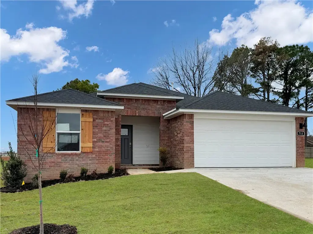 300 Ruggles Street, Pea Ridge