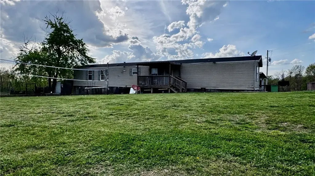 17032 Bray, Garfield