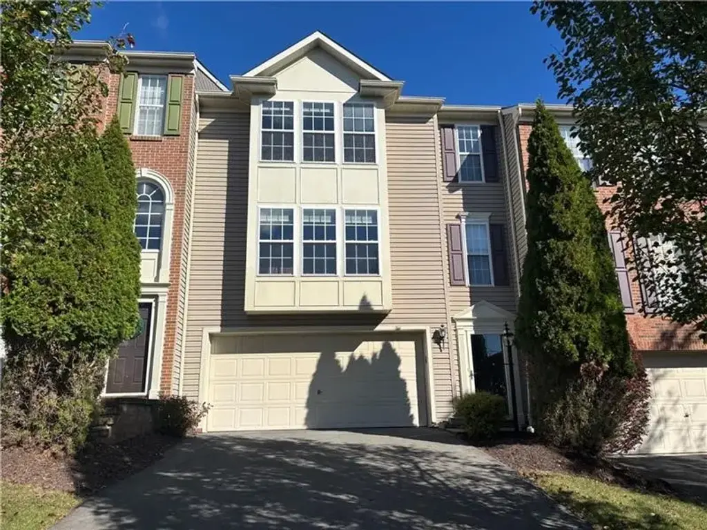 2006 Overlook Court , North Strabane
