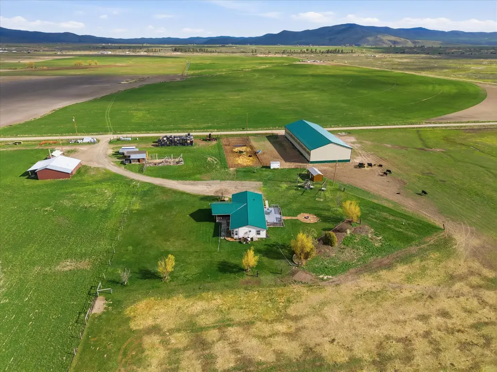 72 Ratcliff Road, Hot Springs