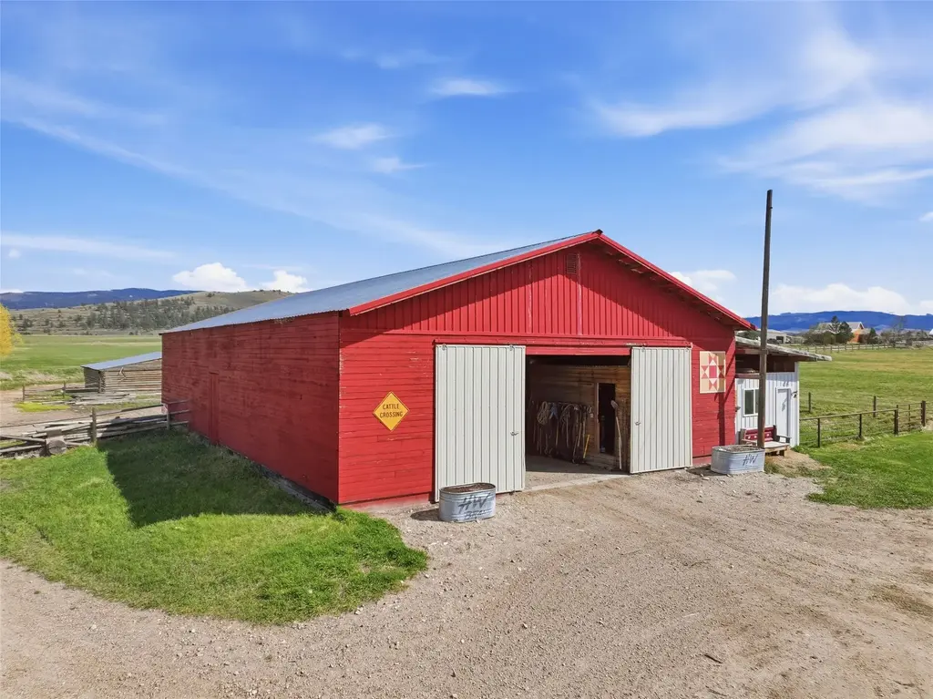 3906 Illinois Bench Road, Stevensville