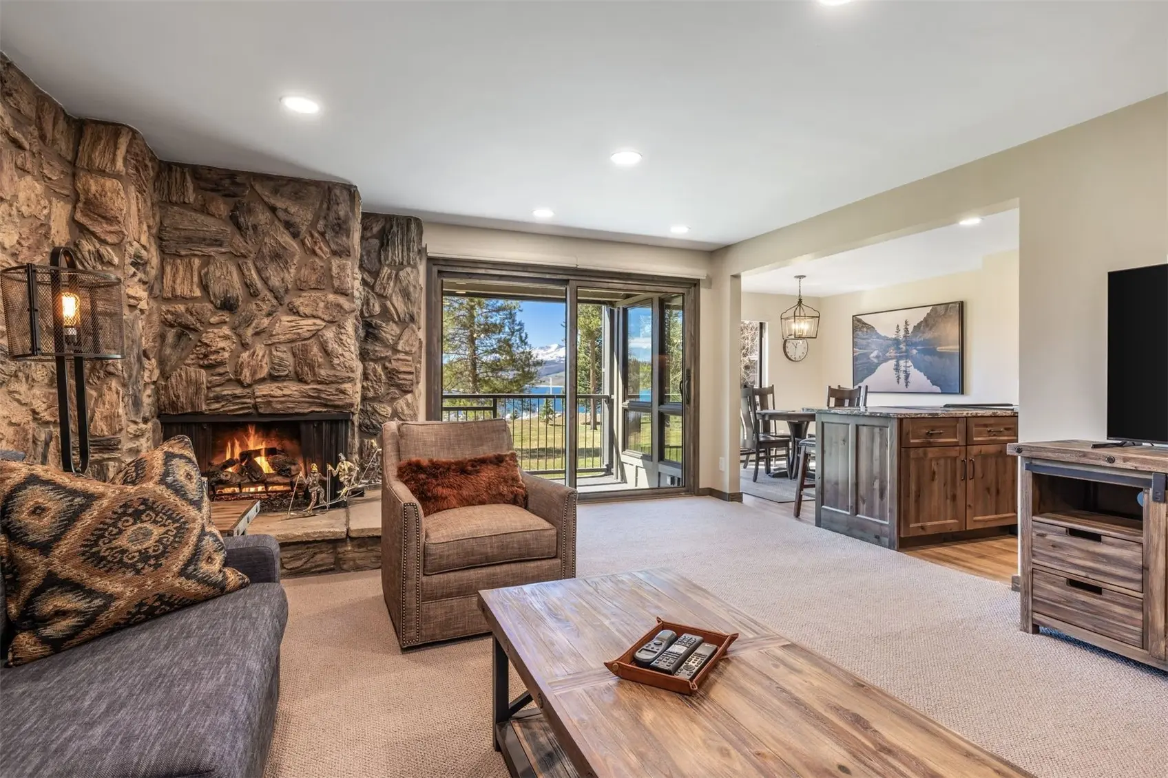 160 E La Bonte Street 102, Dillon
