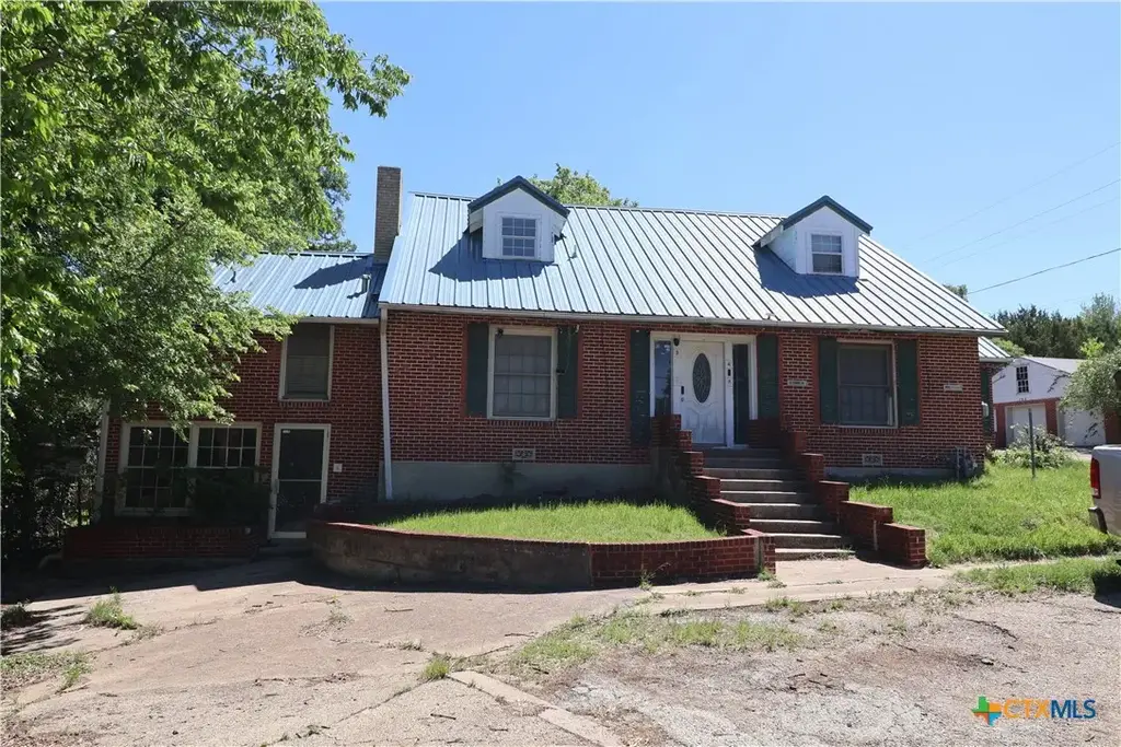 702 Trimmier Road, Killeen