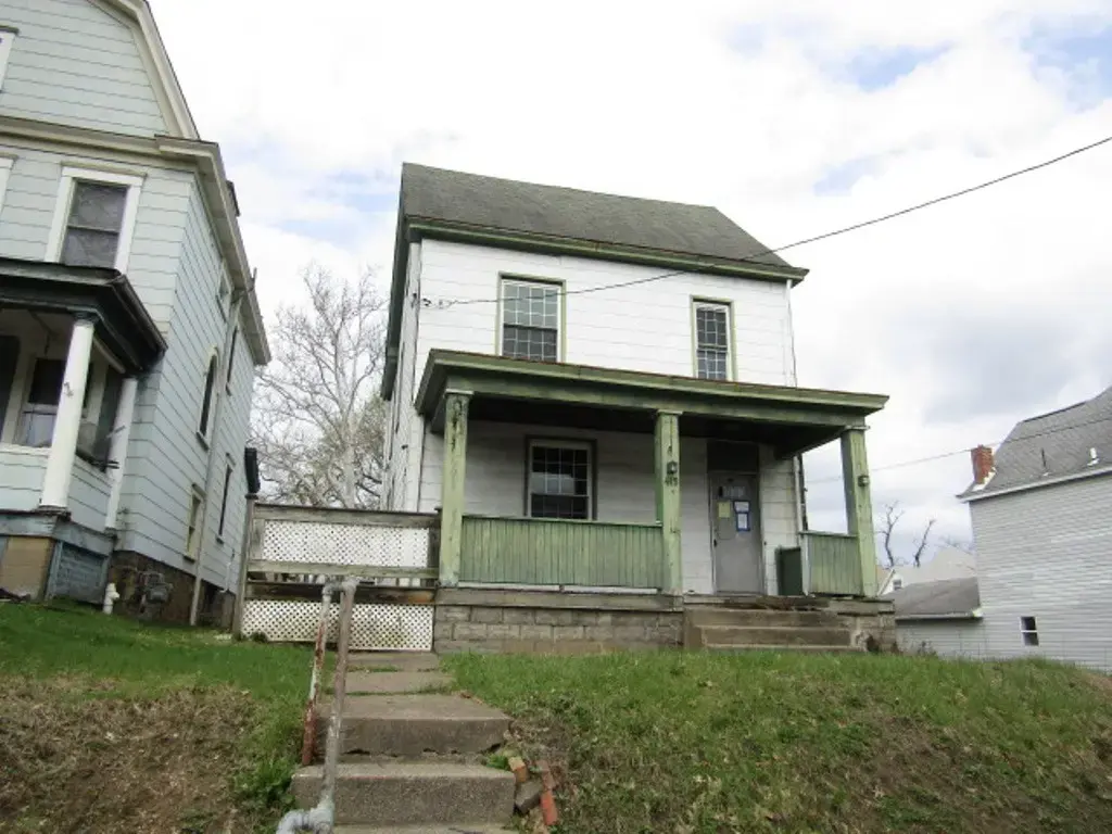 415 School Street , Avalon