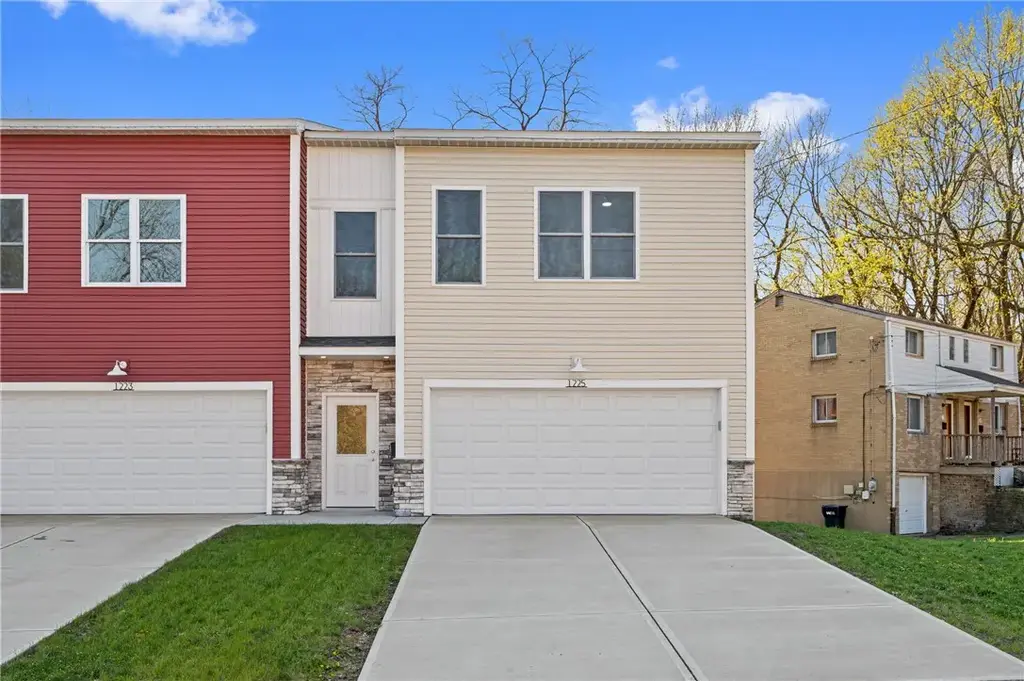 1225 Center Avenue, West View
