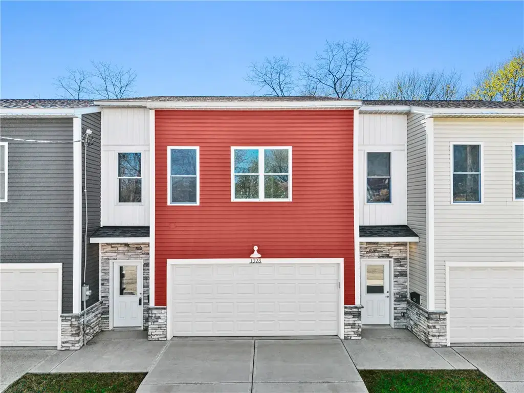 1223 Center Avenue, West View