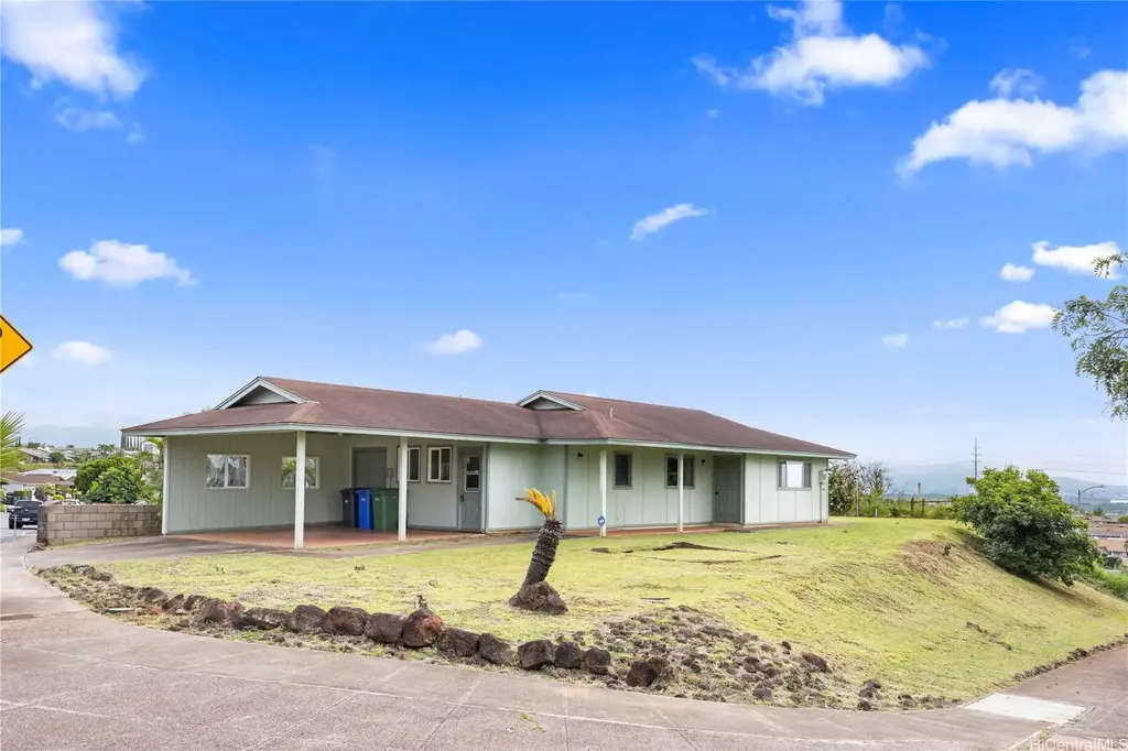 94-111 Kaaholo Place, Waipahu