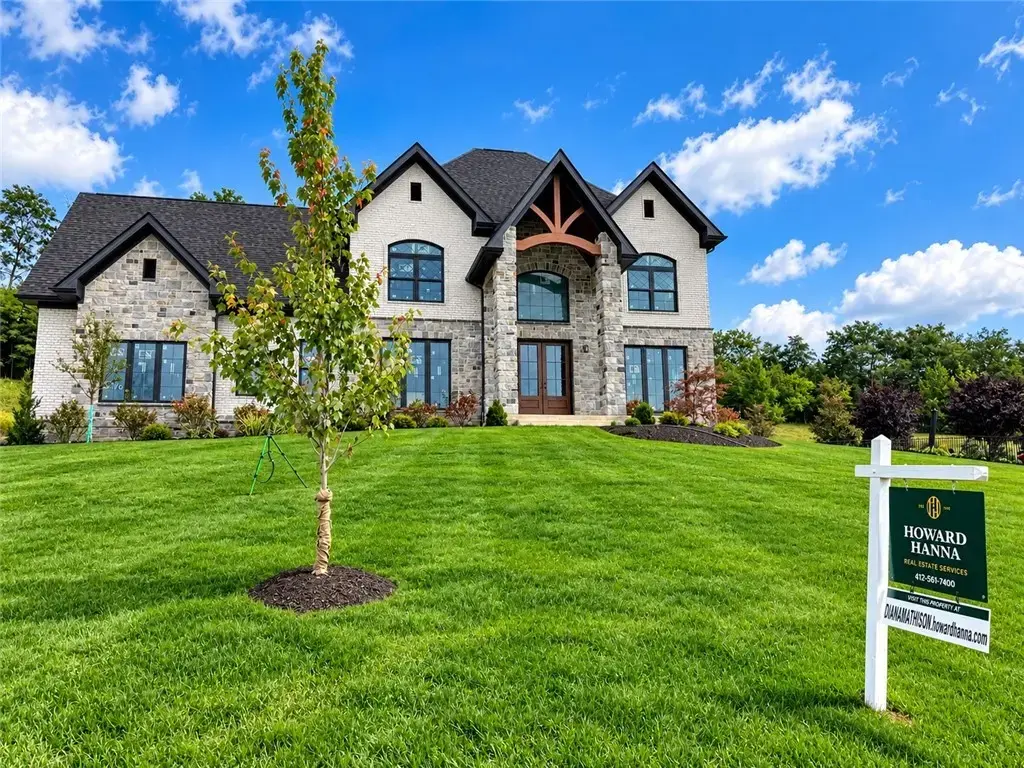 2210 Tree Top Lane, Upper St Clair