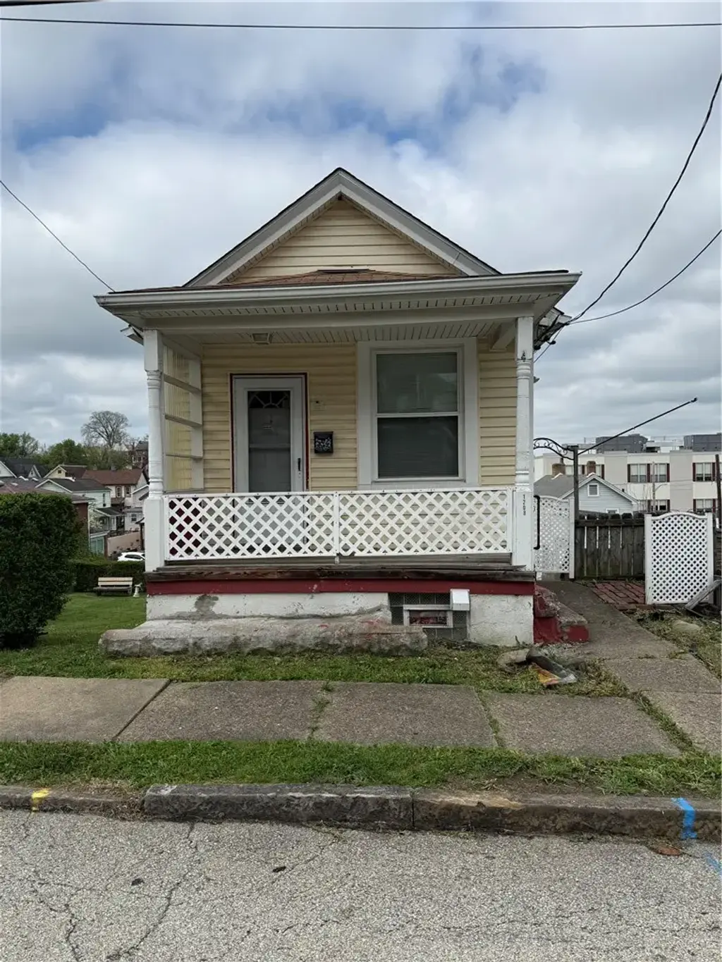 1208 Scott Street , McKeesport