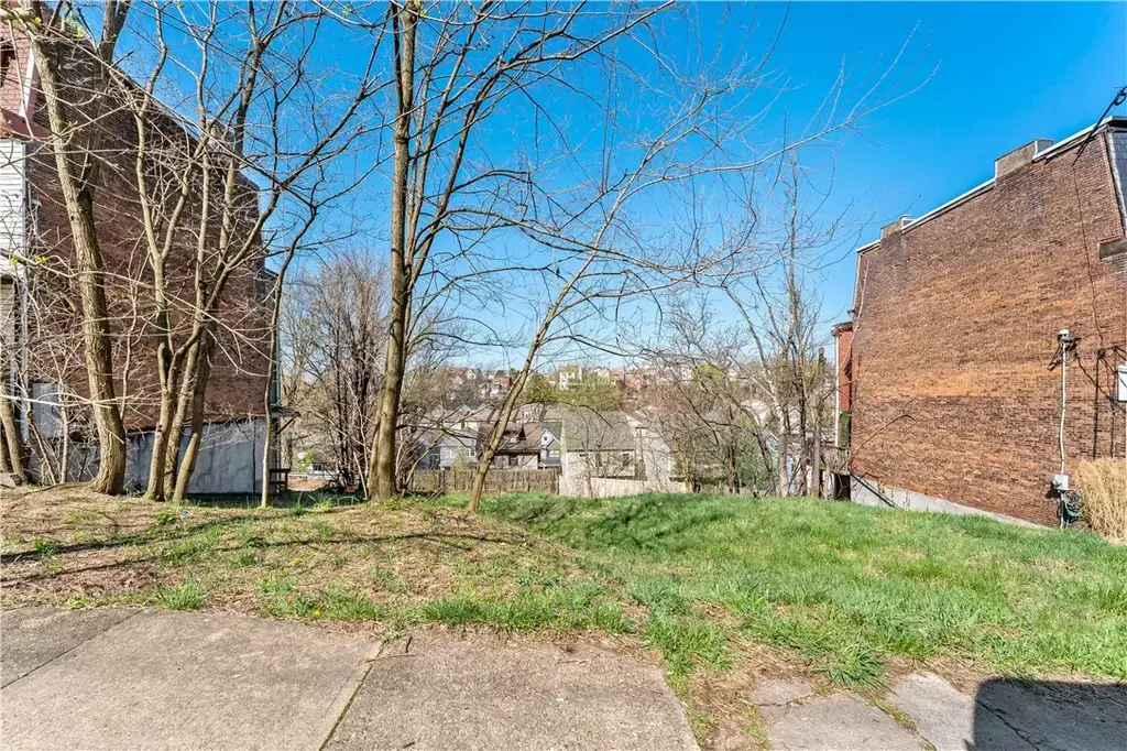 260-262 Plymouth Street , Mt Washington