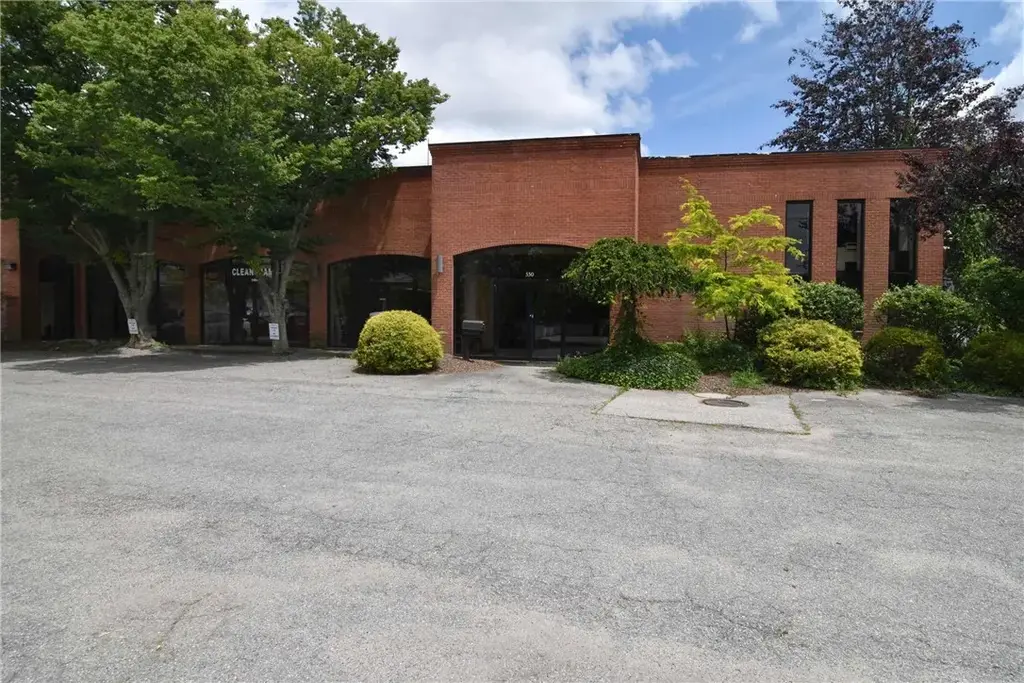 546 Main Rd, Tiverton