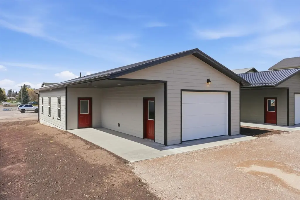 213 1st Avenue Se, Ronan