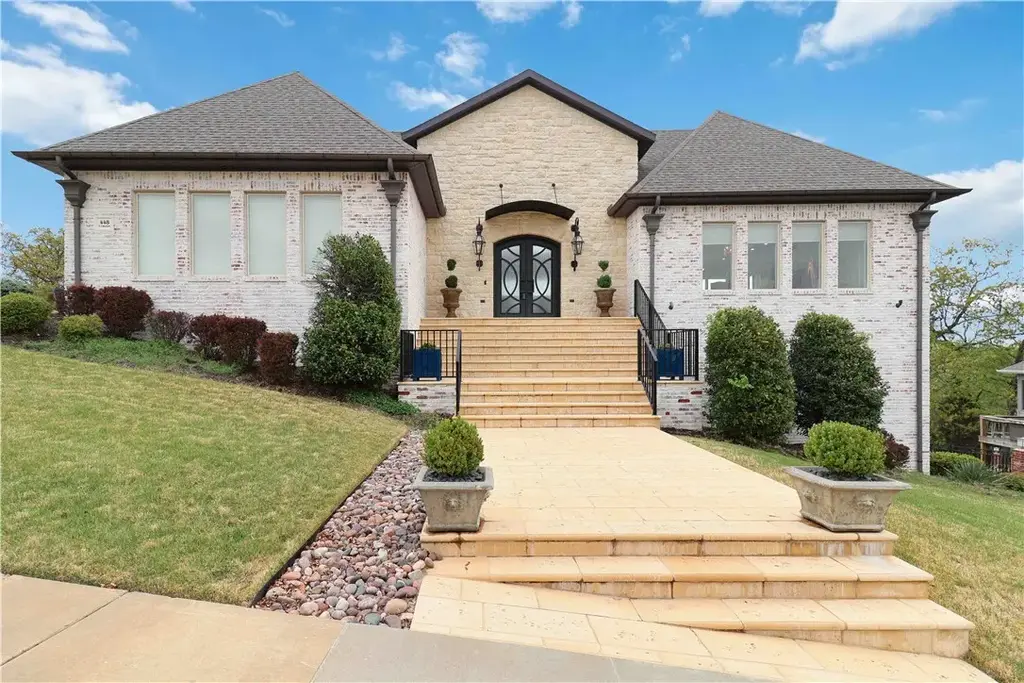 448 N Limestone Drive, Fayetteville
