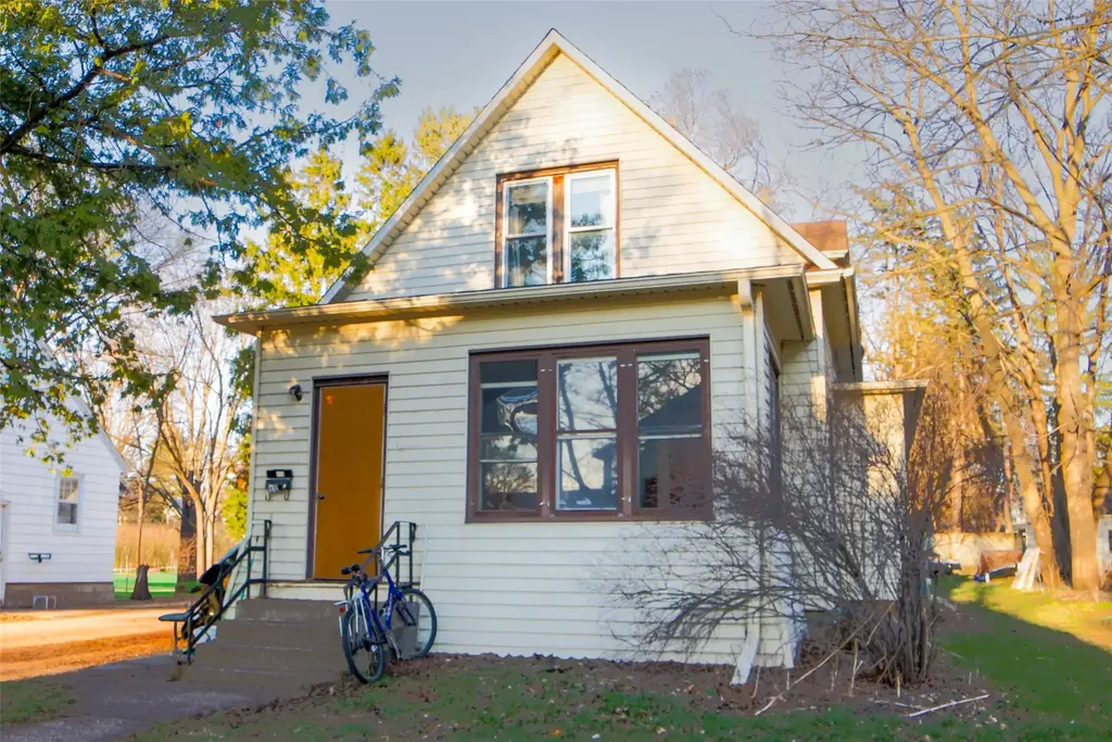 1114 7th Street E, Menomonie