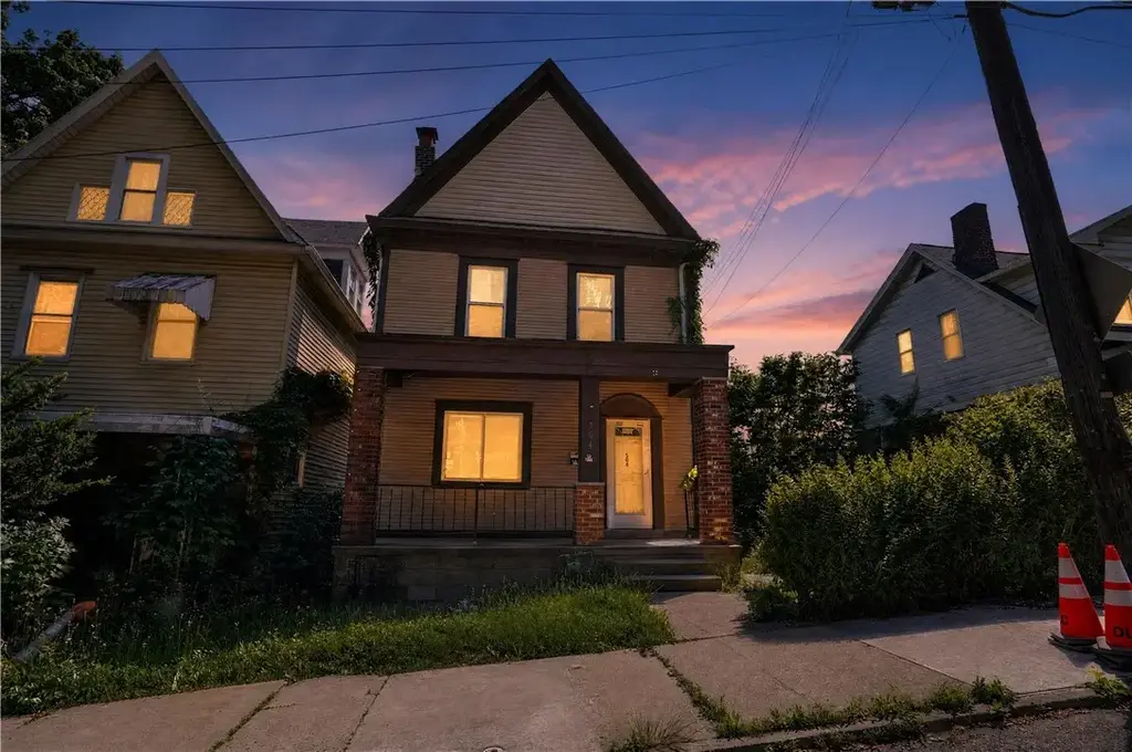 504 Stratmore Street , Crafton Heights