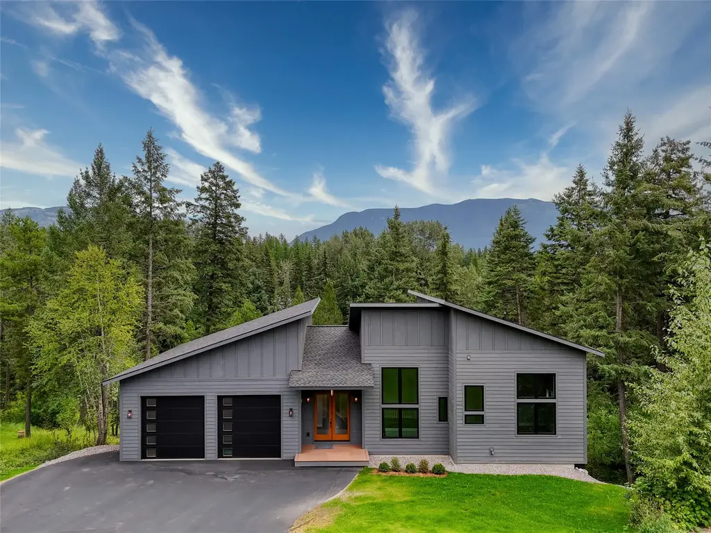 277 Gleneagles Trail, Columbia Falls