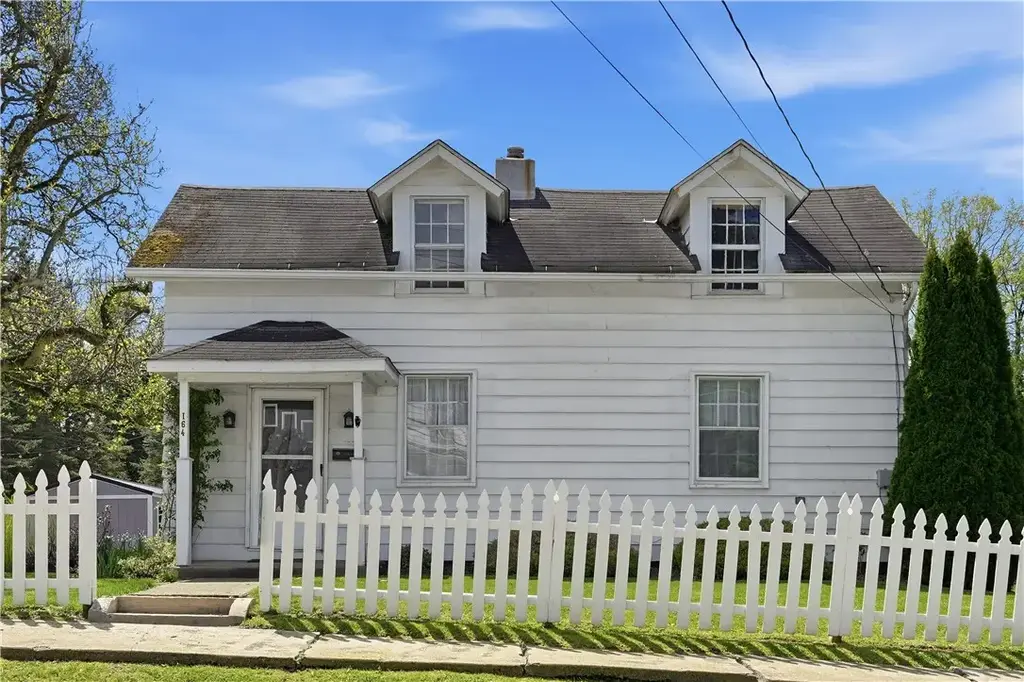 164 Pittsburgh Street, Delmont
