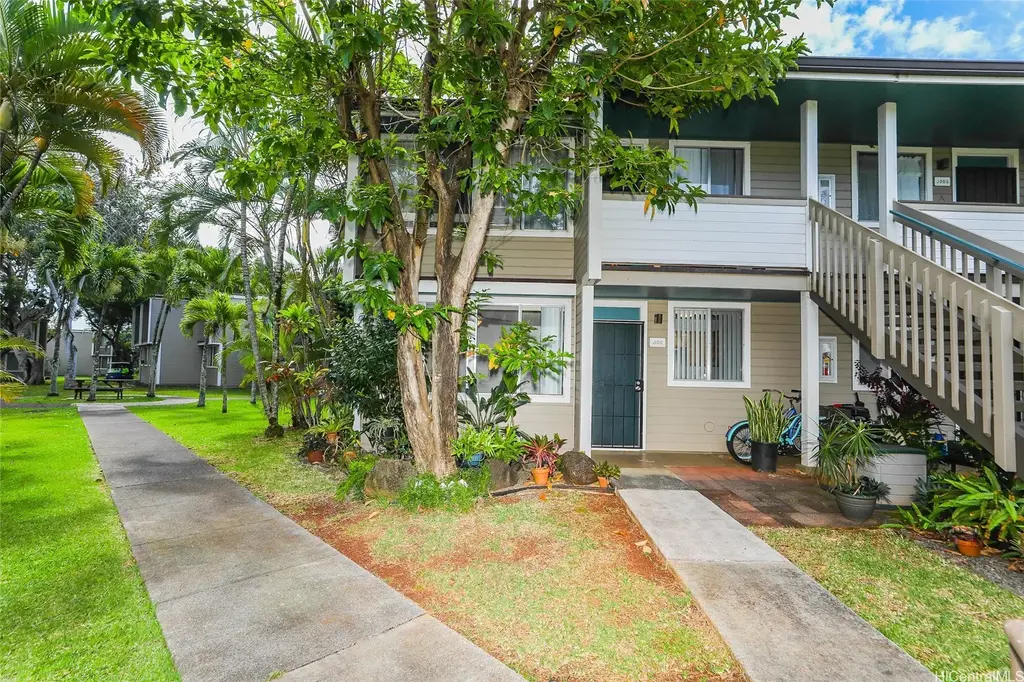 95-759 Hokuwelowelo Place # J105, Mililani