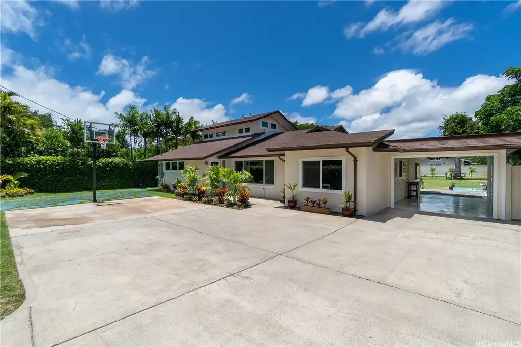 63 S Kalaheo Avenue, Kailua