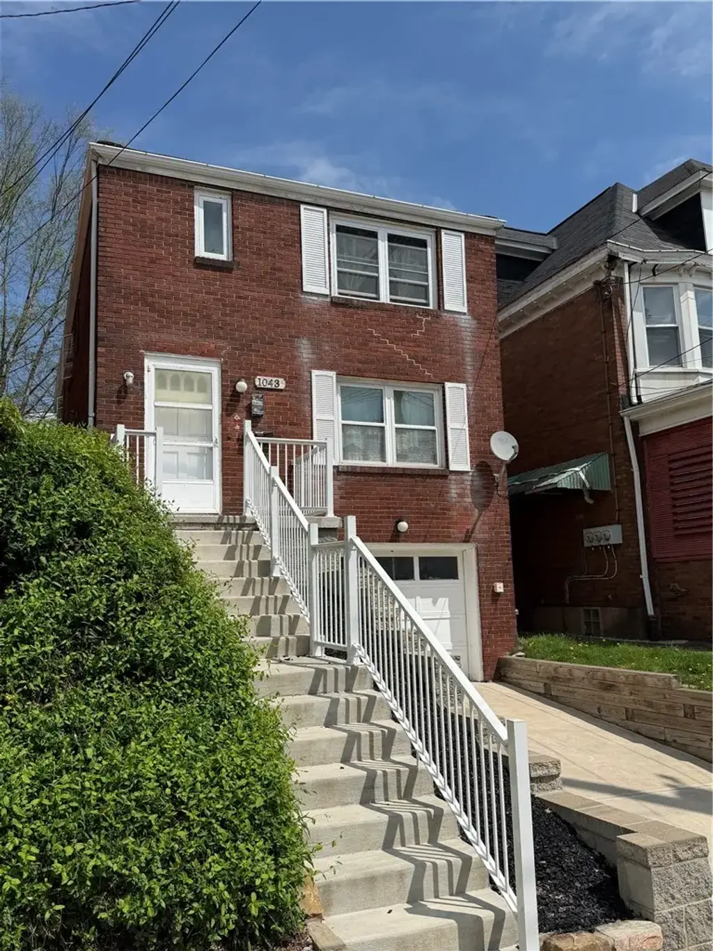 1043 Welfer Street , Greenfield