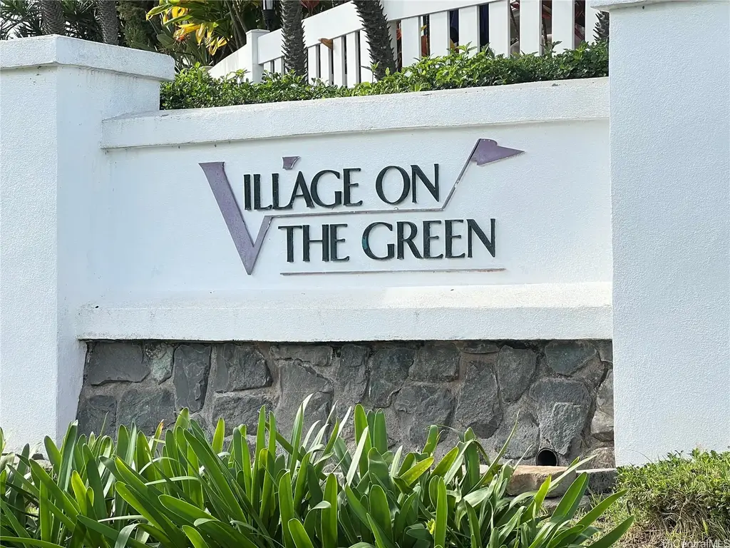 94-690 Lumiauau Street # Tt5, Waipahu