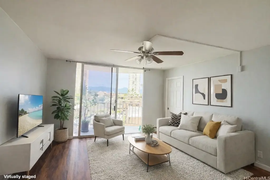 98-1038 Moanalua Road # 7-803, Aiea