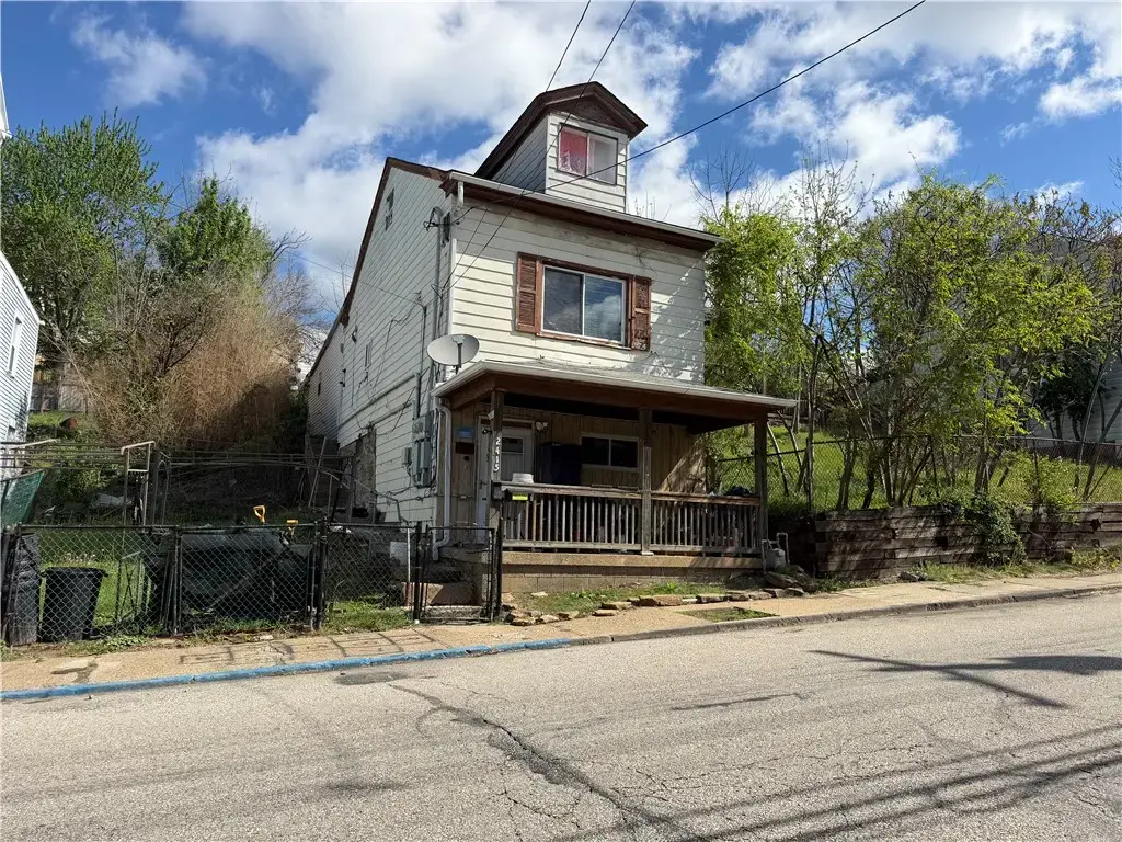 2415 Spring Street, Arlington