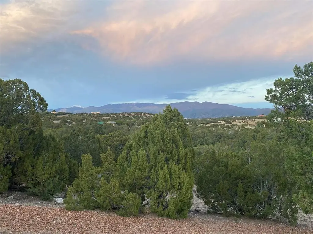 18 Sundance Drive, Santa Fe