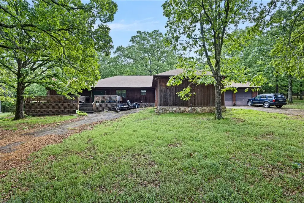 176 High Acres Drive, Russellville