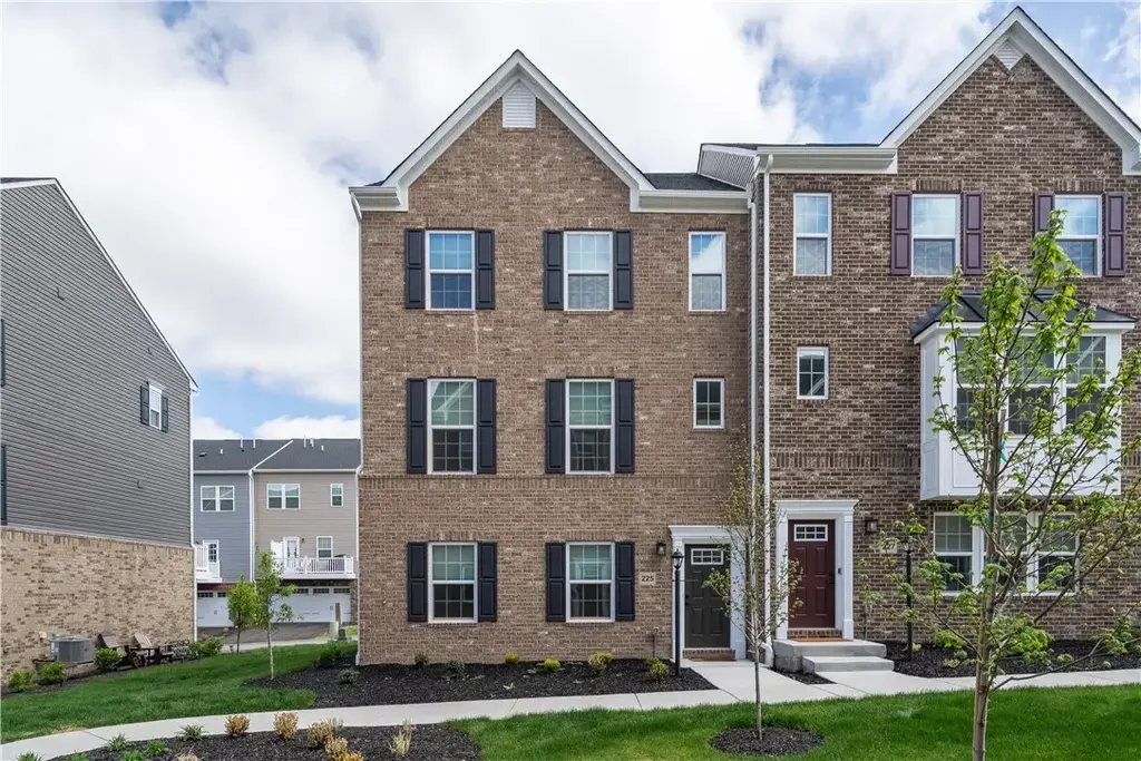 225 Chital Lane, Cranberry